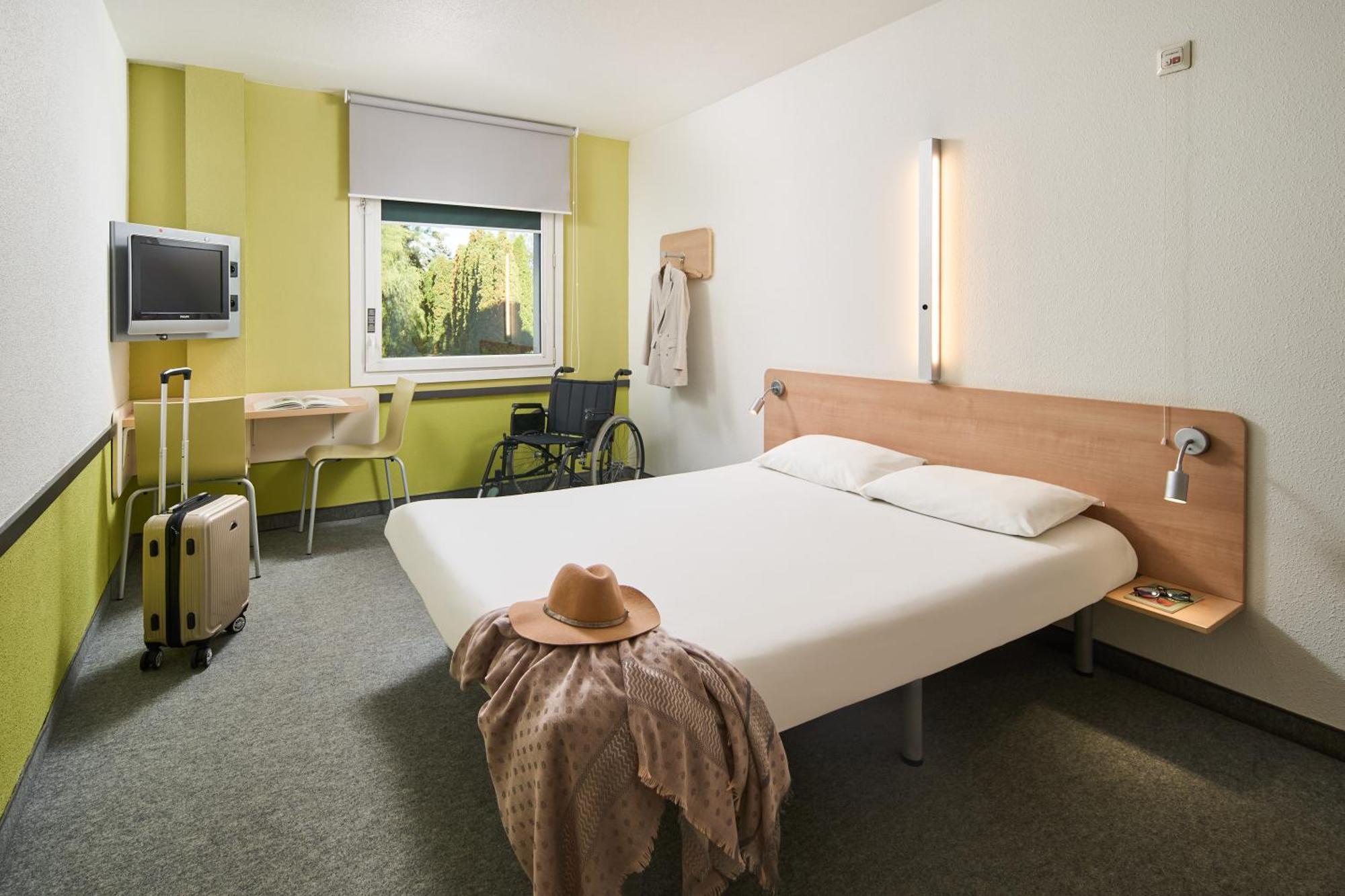 Hotel Ibis Budget Poludnie *